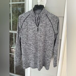 EUC Under Armour Heat Gear Heather Gray 1/4 Zip Long Sleeve  Shirt Medium Loose